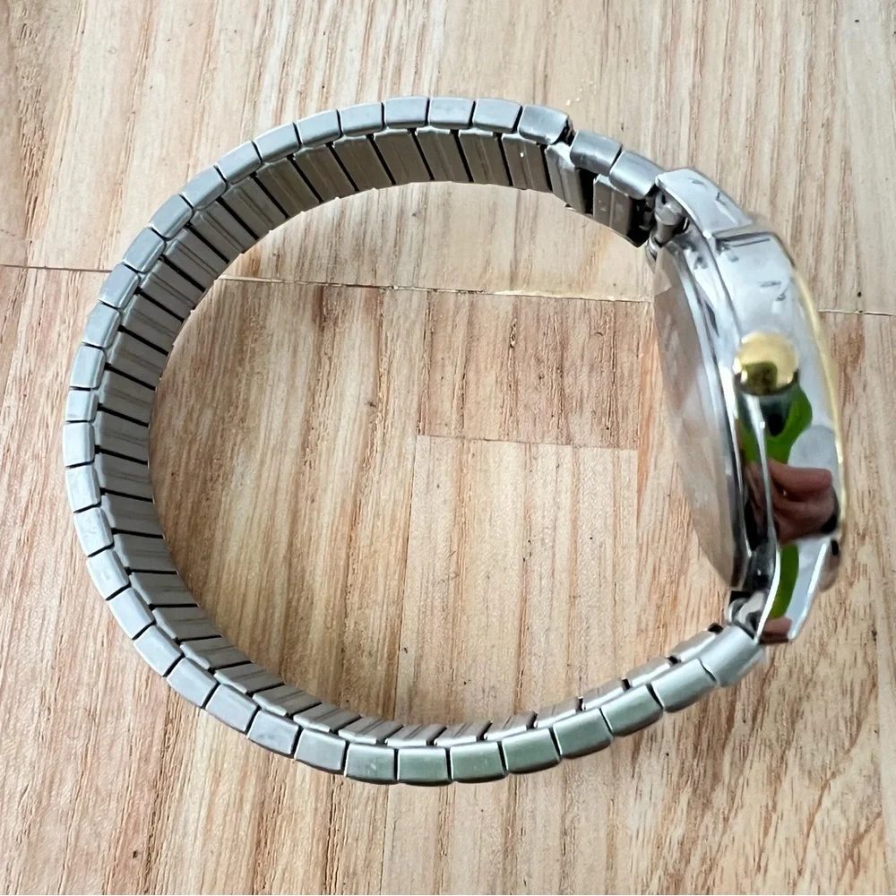 Timex two tone bracelet dress watch NEW BATTERY